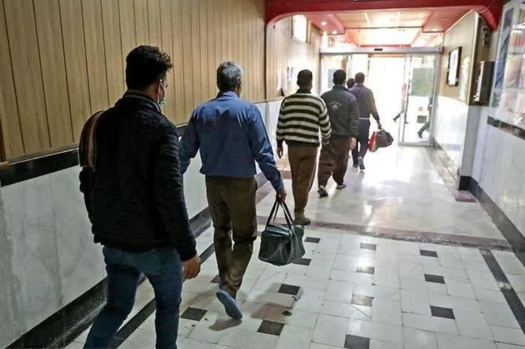 عفو رهبری به مناسبت روز مادر